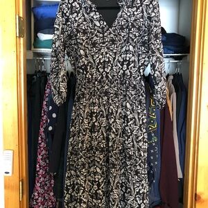 Croft & Barrow Black and White Floral Long Sleeve Dress